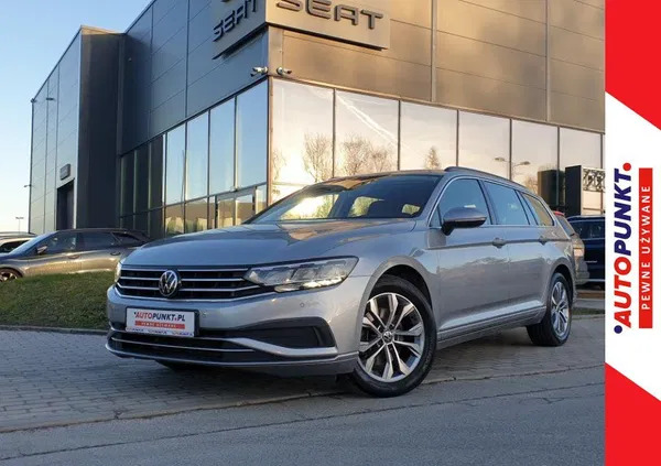 volkswagen passat Volkswagen Passat cena 102900 przebieg: 70044, rok produkcji 2020 z Kraków